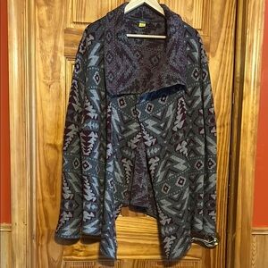 Cabela's Gray and Maroon Patterned Cozy Cardigan Sweater